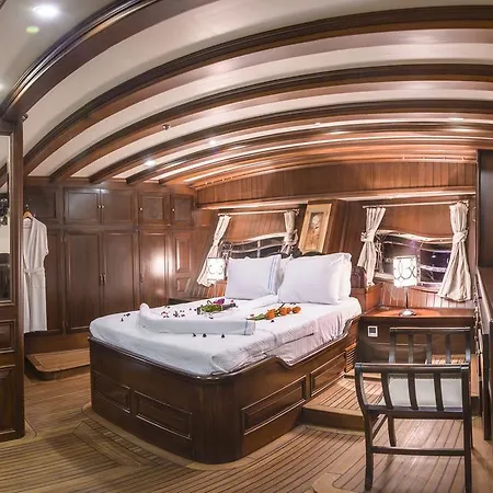 Barbaros Yachting Luxury Private Gulet 6 Cabins Botel