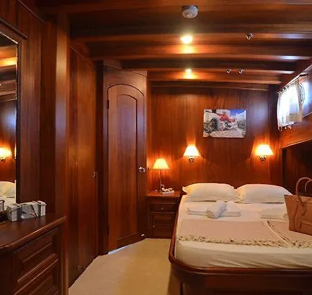 Barbaros Yachting Luxury Private Gulet 6 Cabins Αλικαρνασσός
