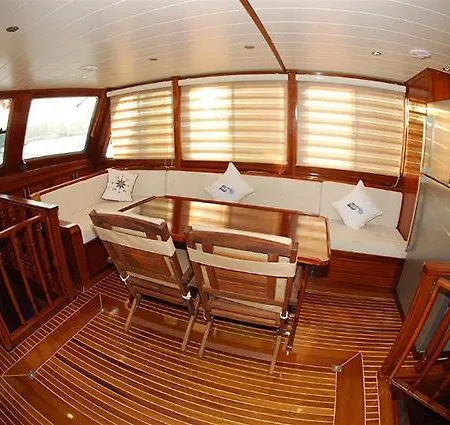 Barbaros Yachting Luxury Private Gulet 6 Cabins Πλωτό κατάλυμα Αλικαρνασσός