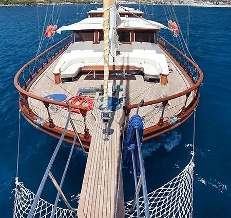 Πλωτό κατάλυμα Barbaros Yachting Luxury Private Gulet 6 Cabins