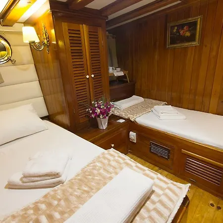 Πλωτό κατάλυμα Barbaros Yachting Luxury Private Gulet 6 Cabins *