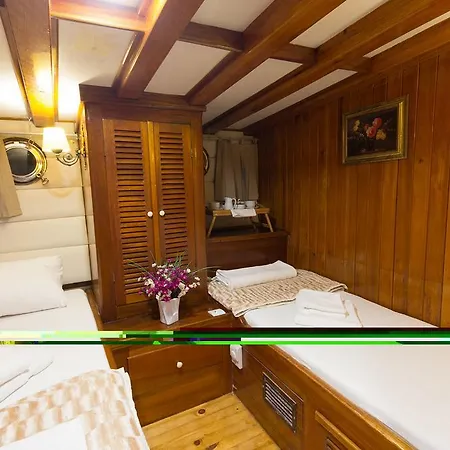 Barbaros Yachting Luxury Private Gulet 6 Cabins * Αλικαρνασσός